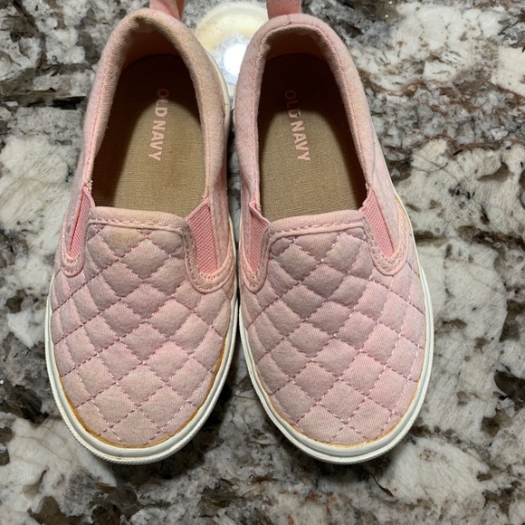 Pink slip on sneakers - Picture 2 of 3
